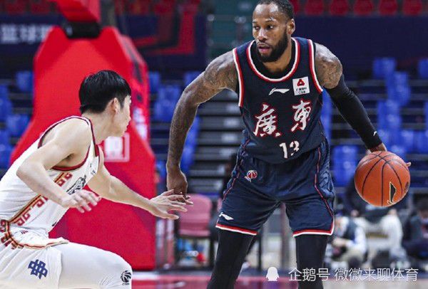 多特15战后积26分继续位列积分榜第5位，多赛一场落后第四的莱比锡3分，奥格斯堡积18分位列积分榜第10位。